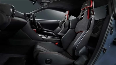 Nissan GT-R er blevet redesignet igen. Hvor længe kan R35 sælges?