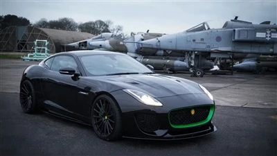 Lister Modificeret Jaguar F-Type SVR har en nominel bremseeffekt på 666 HK.
